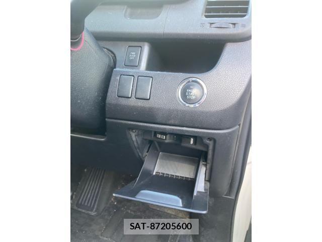 Toyota VOXY 2012-03 8039111-13