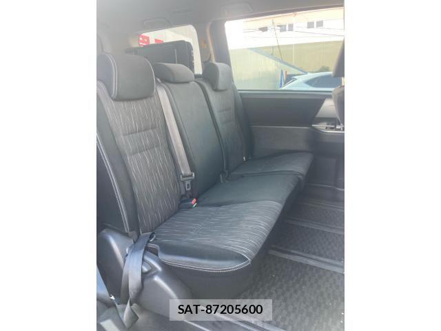 Toyota VOXY 2012-03 8039111-14