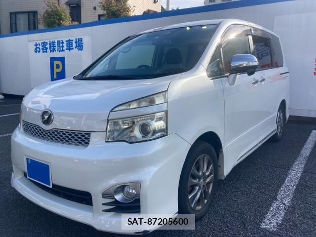 Toyota VOXY 2012-03 8039111-1