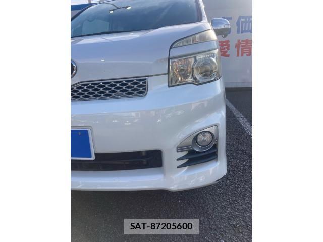 Toyota VOXY 2012-03 8039111-2