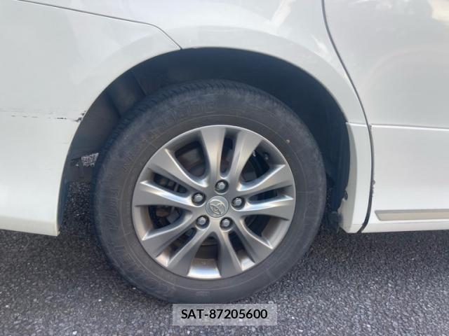 Toyota VOXY 2012-03 8039111-6