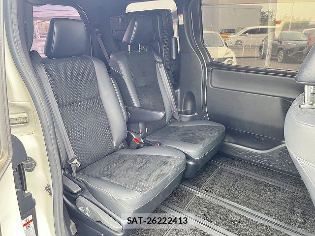 Toyota VOXY 2020-12 8039090-3