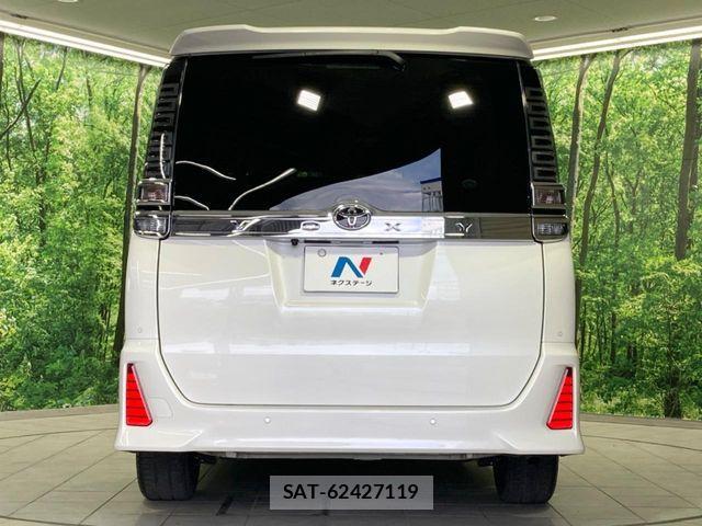 Toyota VOXY 2020-10 8039071-15