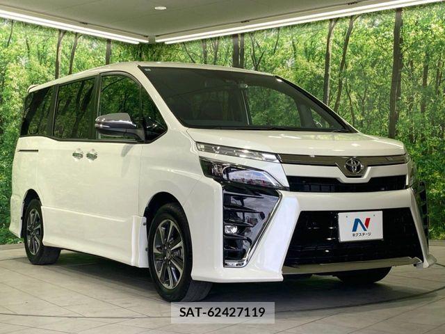 Toyota VOXY 2020-10 8039071-16