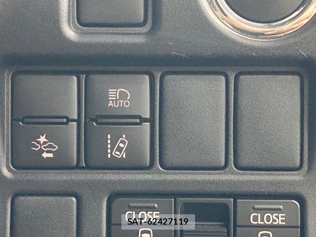 Toyota VOXY 2020-10 8039071-4