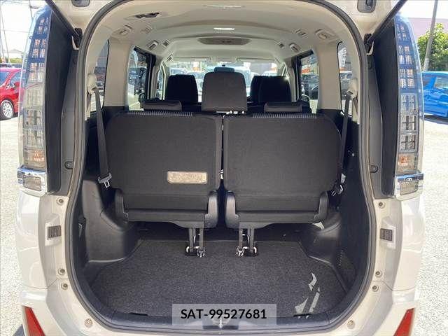 Toyota VOXY 2015-07 8039096-21