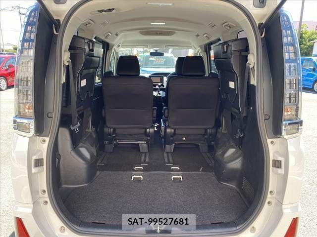 Toyota VOXY 2015-07 8039096-22