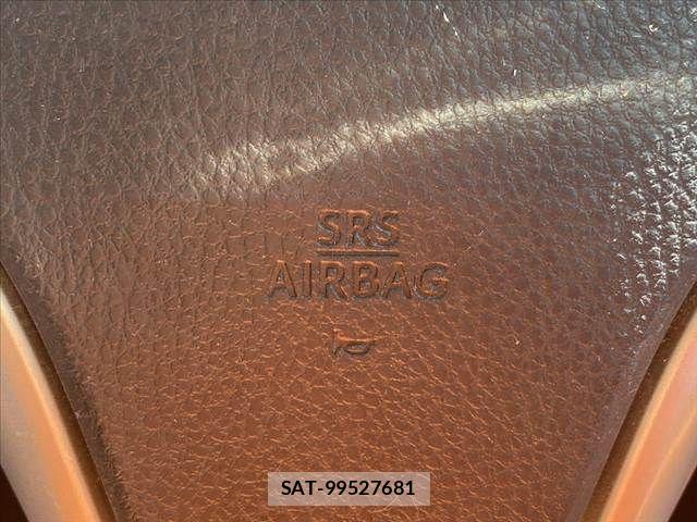 Toyota VOXY 2015-07 8039096-29