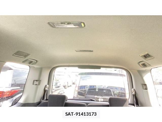 Toyota VOXY 2007-11 8039124-11