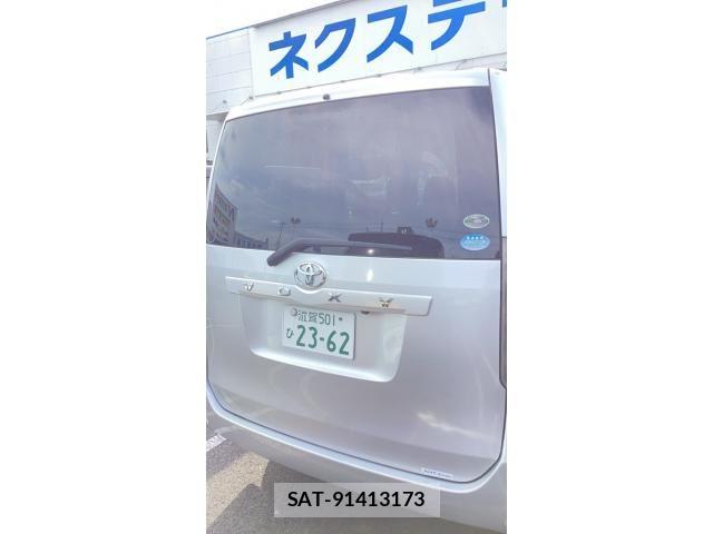 Toyota VOXY 2007-11 8039124-3