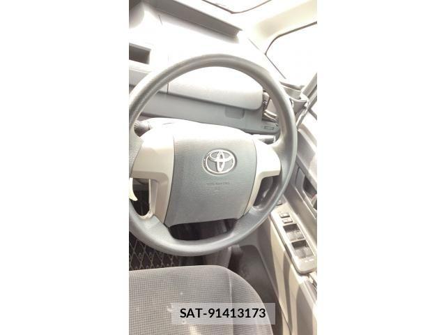 Toyota VOXY 2007-11 8039124-8
