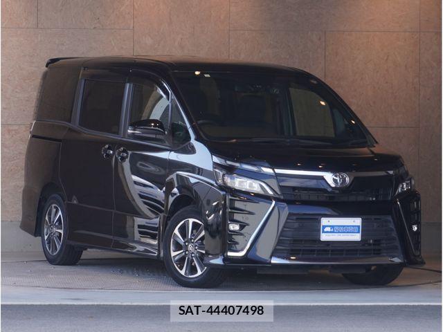 Toyota VOXY 2021-06 8039070-1