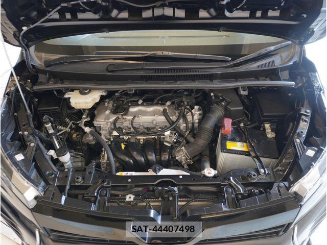 Toyota VOXY 2021-06 8039070-29