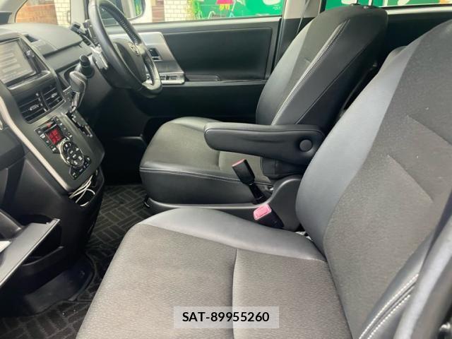 Toyota VOXY 2013-04 8039102-9