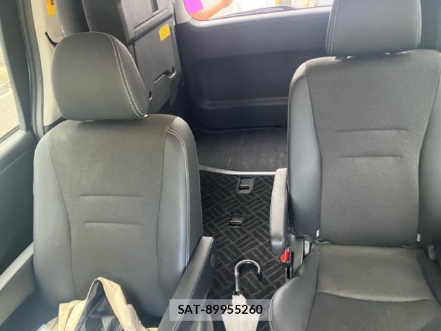 Toyota VOXY 2013-04 8039102-11