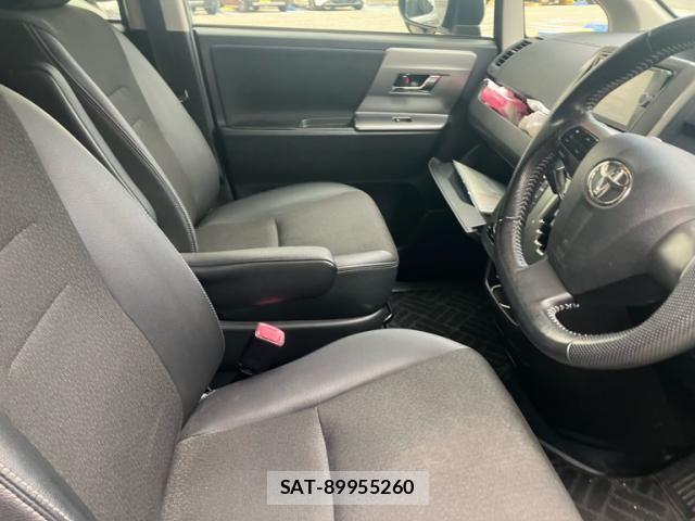Toyota VOXY 2013-04 8039102-13