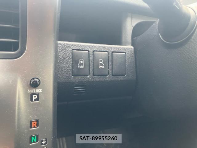 Toyota VOXY 2013-04 8039102-16