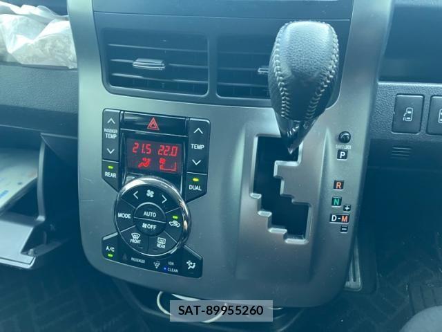Toyota VOXY 2013-04 8039102-18