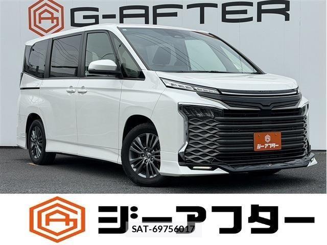 Toyota VOXY 2023-08 8039073-0
