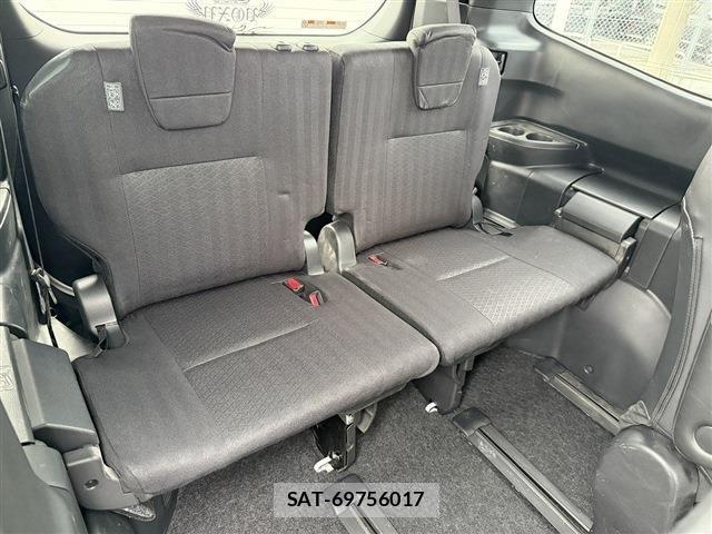 Toyota VOXY 2023-08 8039073-16