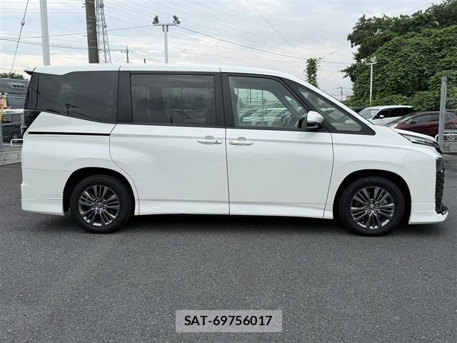 Toyota VOXY 2023-08 8039073-8
