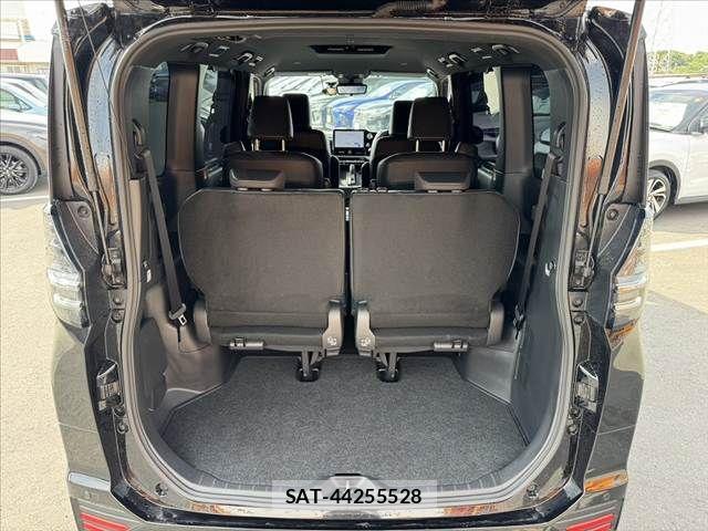 Toyota VOXY 2022-09 8039063-19