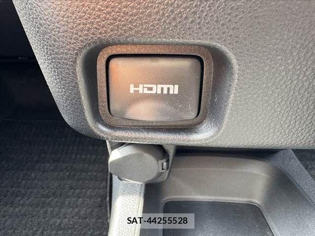 Toyota VOXY 2022-09 8039063-29