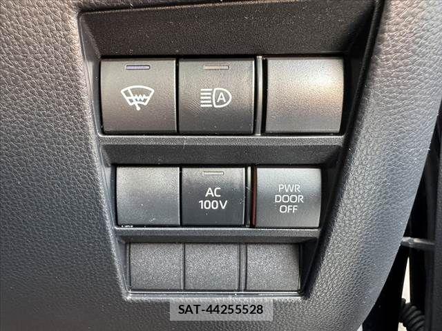 Toyota VOXY 2022-09 8039063-5