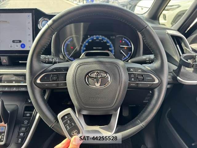 Toyota VOXY 2022-09 8039063-6