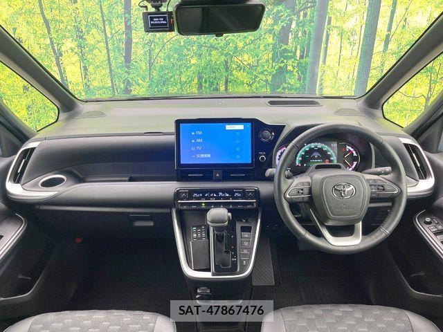 Toyota VOXY 2024-10 8039060-1