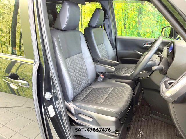 Toyota VOXY 2024-10 8039060-7