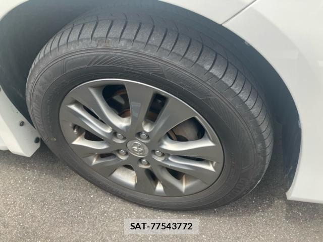 Toyota VOXY 2011-08 8039113-2