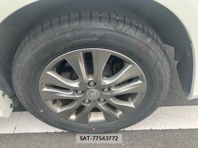 Toyota VOXY 2011-08 8039113-3
