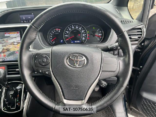 Toyota VOXY 2019-02 8039082-13