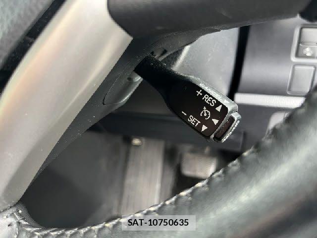Toyota VOXY 2019-02 8039082-22
