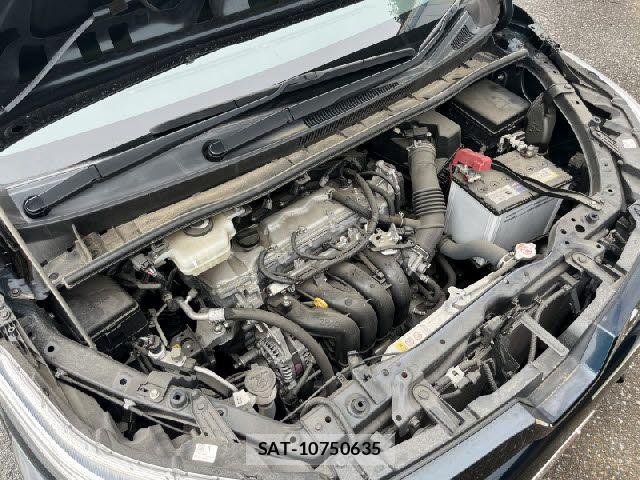 Toyota VOXY 2019-02 8039082-27