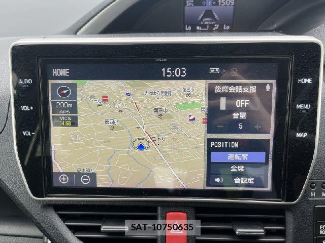 Toyota VOXY 2019-02 8039082-4