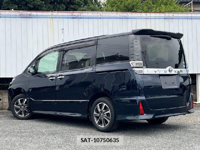 Toyota VOXY 2019-02 8039082-8
