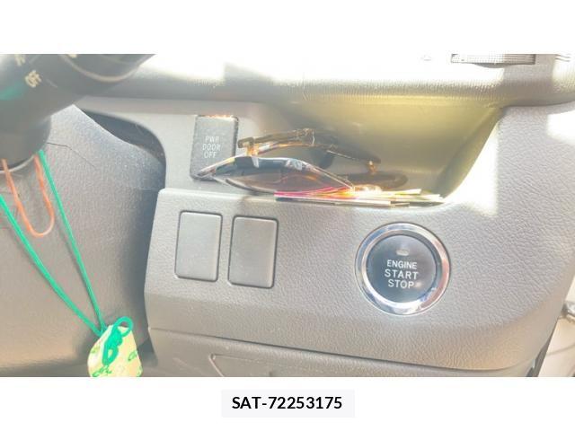 Toyota VOXY 2007-07 8039120-17
