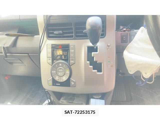 Toyota VOXY 2007-07 8039120-21
