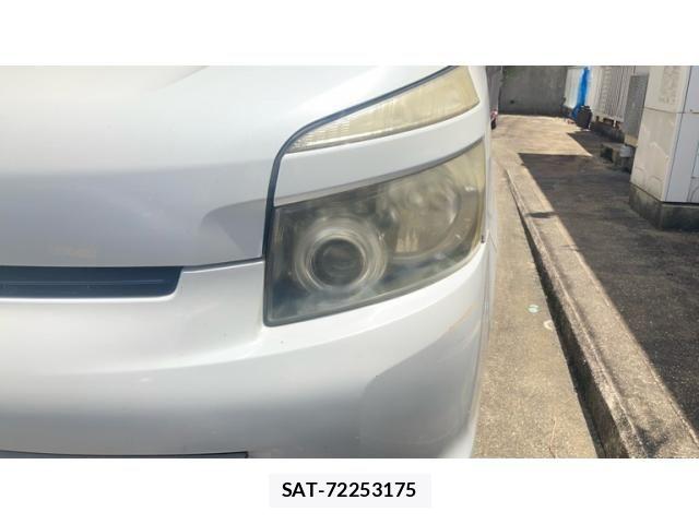 Toyota VOXY 2007-07 8039120-2