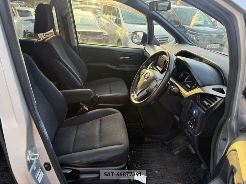 Toyota VOXY HYBRID 2014-06 1289512-10