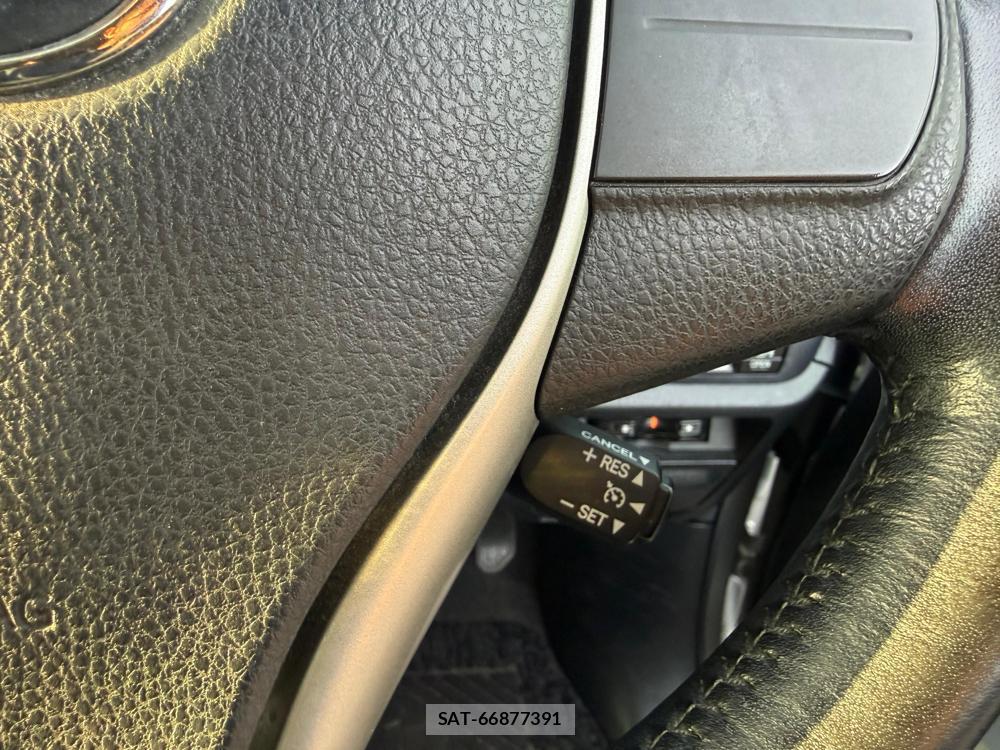 Toyota VOXY HYBRID 2014-06 1289512-16