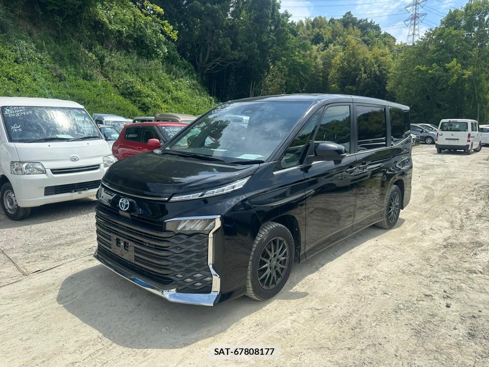 Toyota VOXY 2023 6820151-0