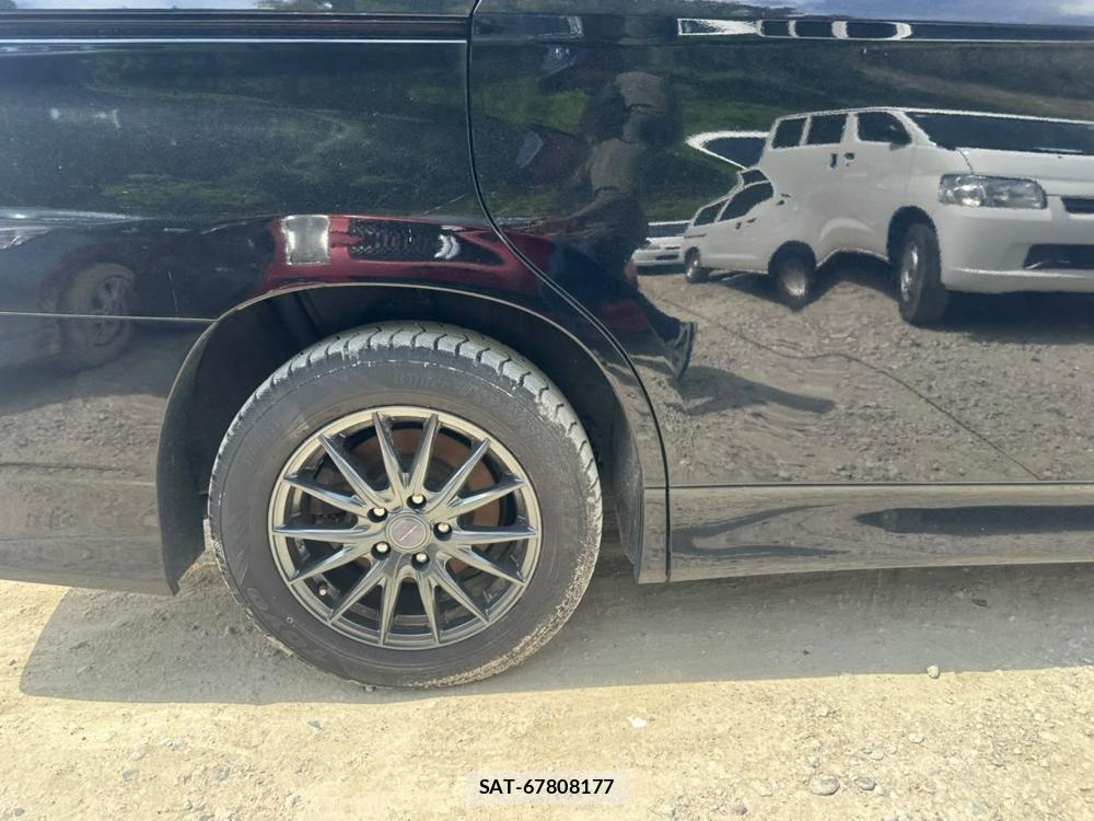Toyota VOXY 2023 6820151-26