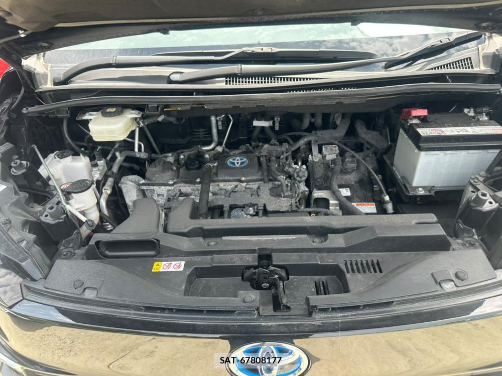 Toyota VOXY 2023 6820151-36