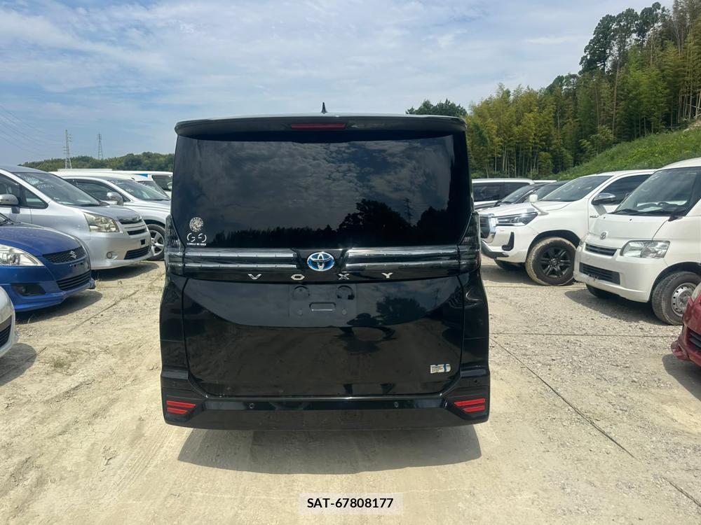 Toyota VOXY 2023 6820151-3