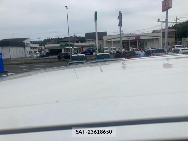 Toyota VOXY 2017-07 8076088-21