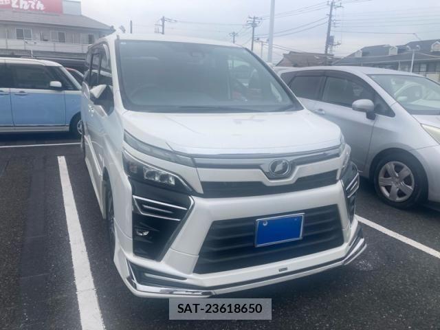 Toyota VOXY 2017-07 8076088-2