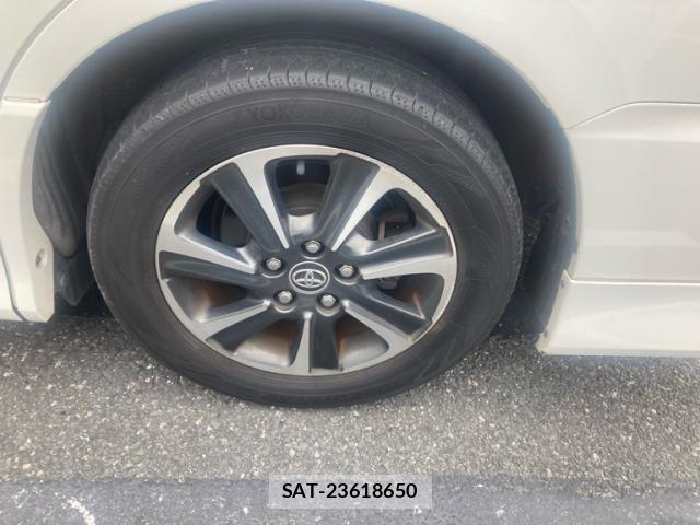 Toyota VOXY 2017-07 8076088-6